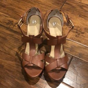 Brown cork wedge heels